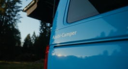 Auszubildende mit Azubicamper unterwegs Arbeitgeber Benefit Endress Hauser Recruitingfilm Azubicamper Szene auf der Straße Janne Kern, Film, Fotografie, Filmproduktion, Freiburg, Basel, Lörrach