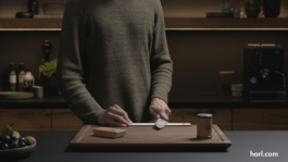 Horl 2 Rollschleifer Anwendung am Messer Produktdetail Handführung am Rollschleifer Bedienung erklärt Janne Kern, Film, Fotografie, Filmproduktion, Freiburg, Basel, Lörrach