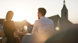 Cocktails auf der Dachterrasse Hotel Märthof Basel Restaurant Bohemia Telleranrichte im Service Janne Kern, Film, Fotografie, Filmproduktion, Freiburg, Basel, Lörrach