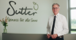 Frank Sutter im Markt Interview zur Zusammenarbeit mit der Sparkasse Edeka Sutter Schnittbilder Marktbetrieb Kundenstimme Janne Kern, Film, Fotografie, Filmproduktion, Freiburg, Basel, Lörrach