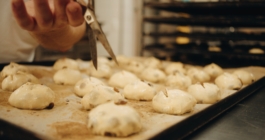 Frank Sutter im Markt Interview zur Zusammenarbeit mit der Sparkasse Edeka Sutter Schnittbilder Marktbetrieb Kundenstimme Janne Kern, Film, Fotografie, Filmproduktion, Freiburg, Basel, Lörrach