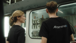 Franziska im Interview bei A Raymond zum Projekt Nur Mut Schnittbilder Arbeitsalltag A Raymond Testimonial Janne Kern, Film, Fotografie, Filmproduktion, Freiburg, Basel, Lörrach