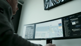 mitarbeiter überwacht automatisiertes lagersystem Janne Kern, Film, Fotografie, Filmproduktion, Freiburg, Basel, Lörrach